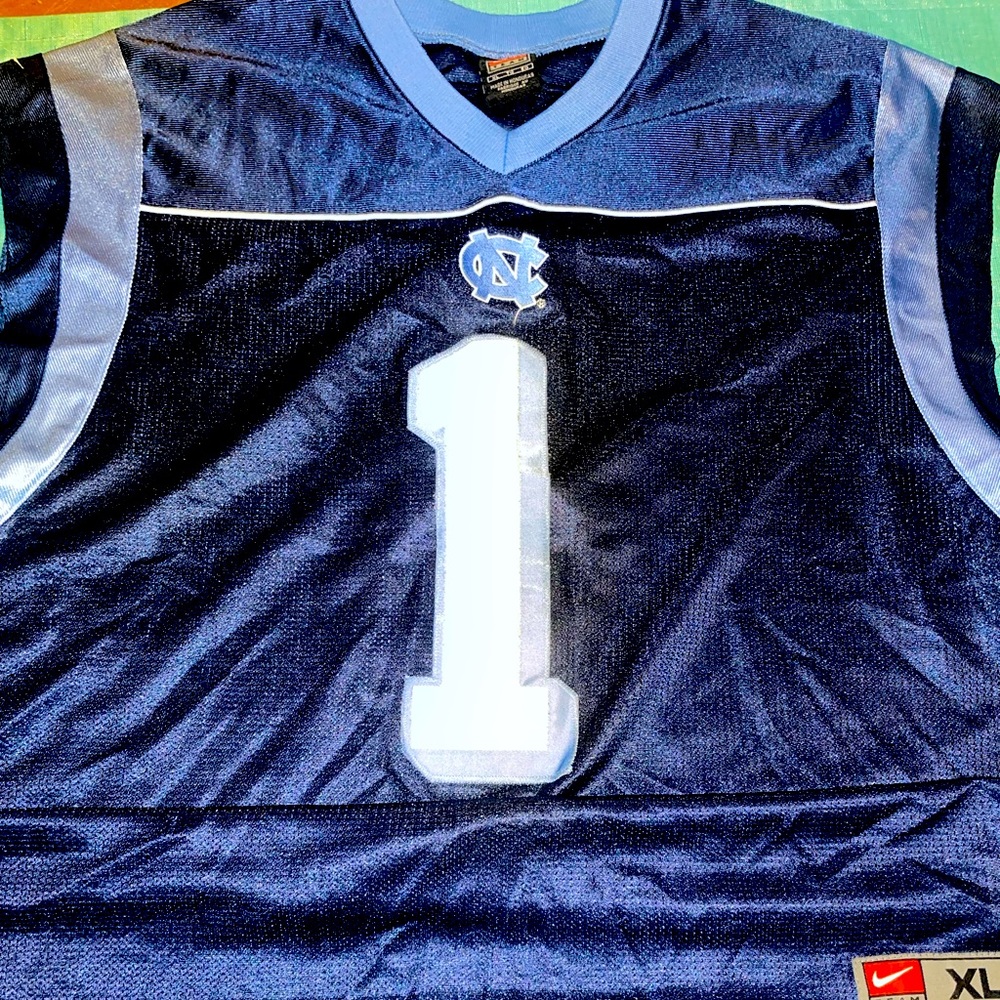 Nike North Carolina sleeveless jersey. Early 2000’s. Size Adult XL.